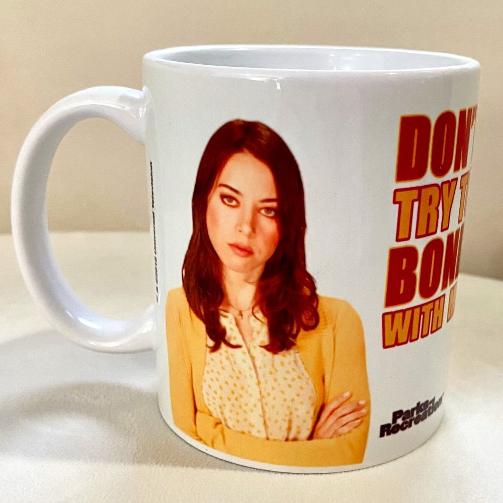 April Ludgate Parks and Recreation "Don't try to bond with me" Ceramic Mug NWOT